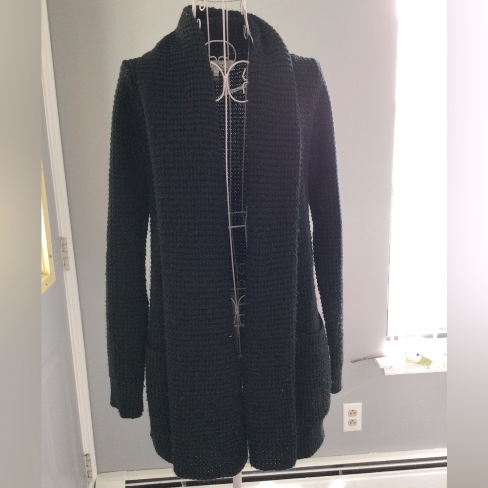 John & Jenn Women Black long sleeve chunky knit  Sweater oversized